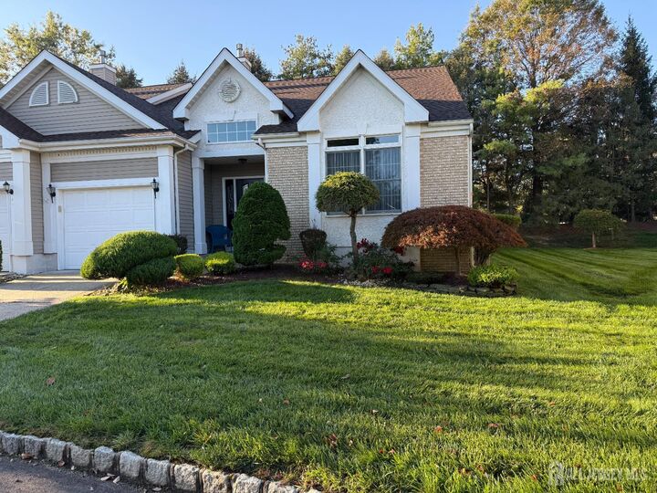 19 Wellington Place  Monroe NJ 08831 photo