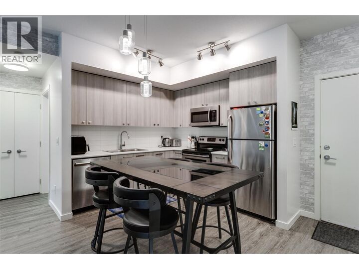 Photo de la propriété: 935 Academy Way 118 BC V1V 3A9