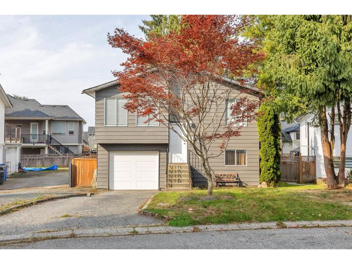 Photo de la propriété: 3419 Juniper BC V2S 7V2