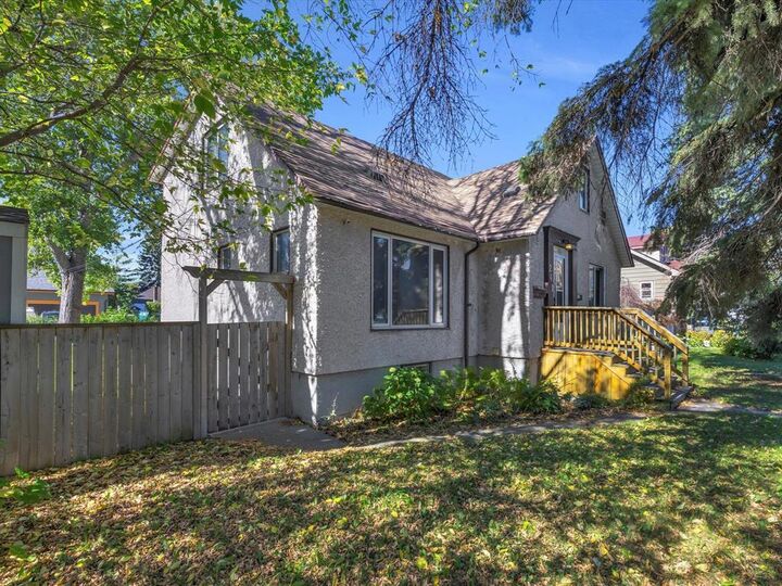 Property Photo: 261 Des Meurons Street MB R2H 2M9