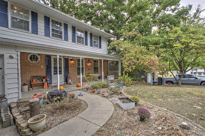 Property Photo: 411 Woodhill Drive IL 62521