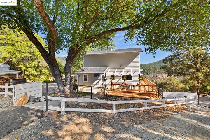 Property Photo: 19147 Sunrise Dr CA 95379