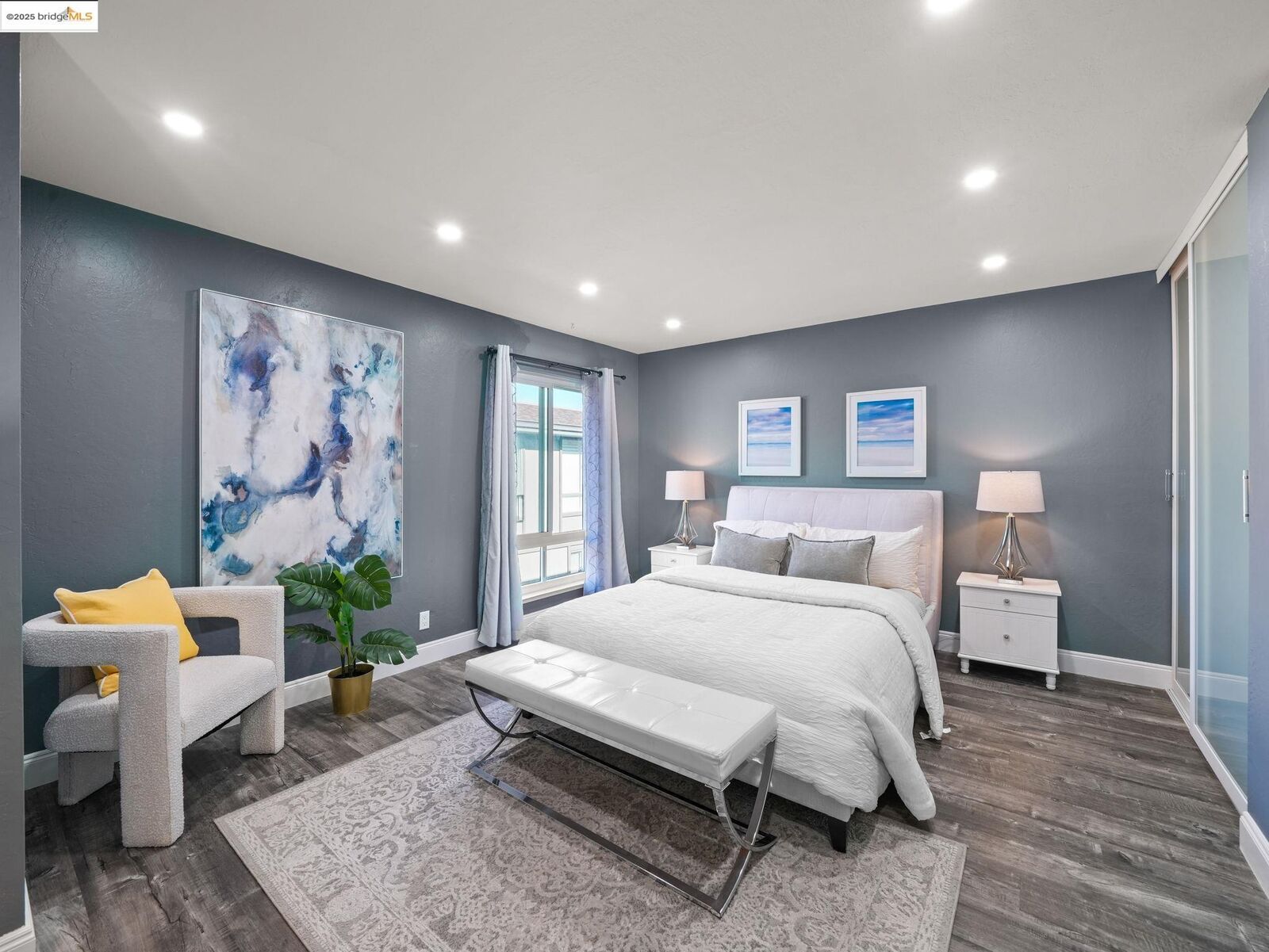 Property Photo: 2106 Otis Dr D CA 94501