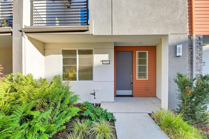 Property Photo: 29322 Hub Ln CA 94544