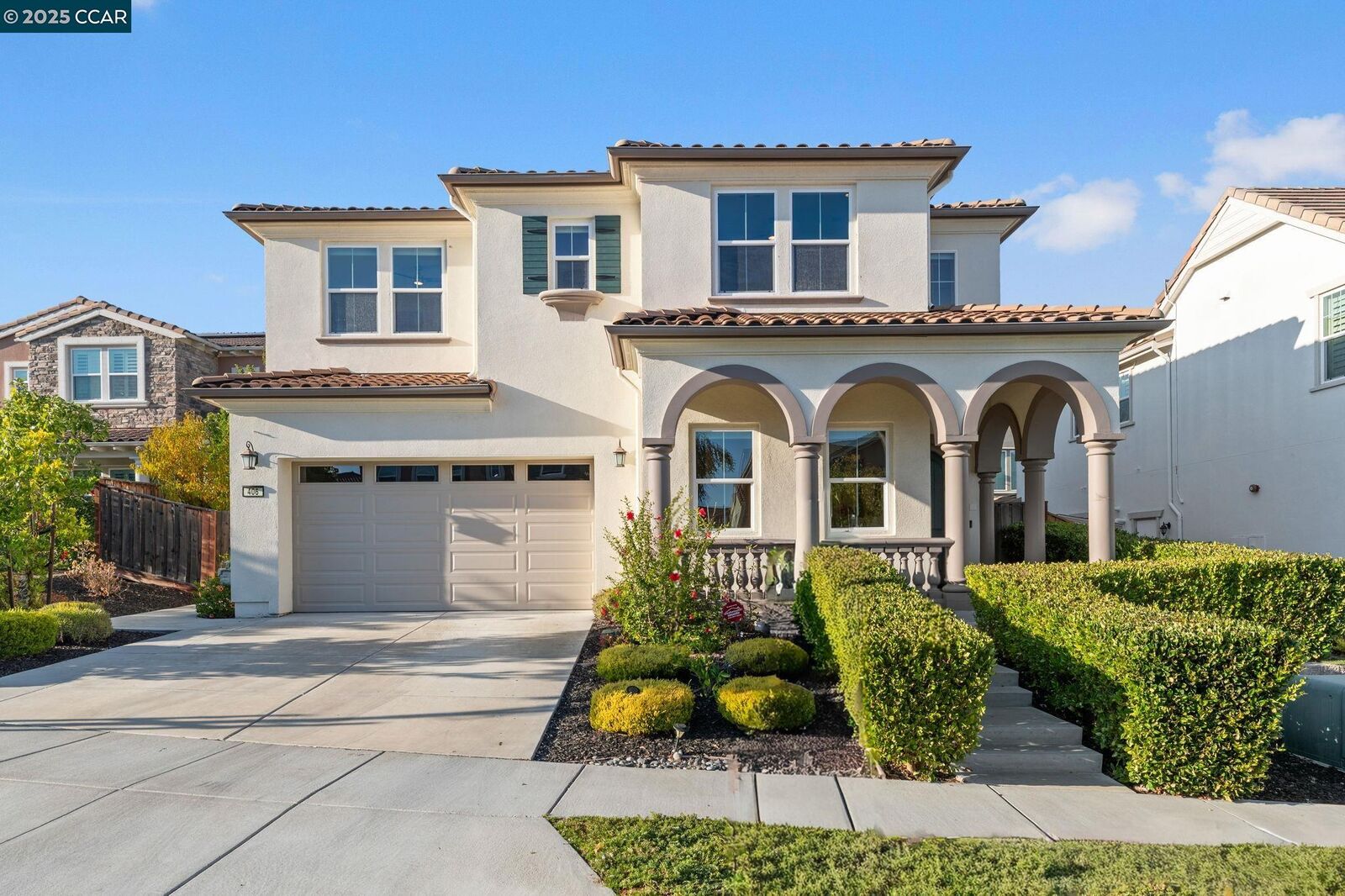 Property Photo: 406 Glastonbury Ct CA 94582