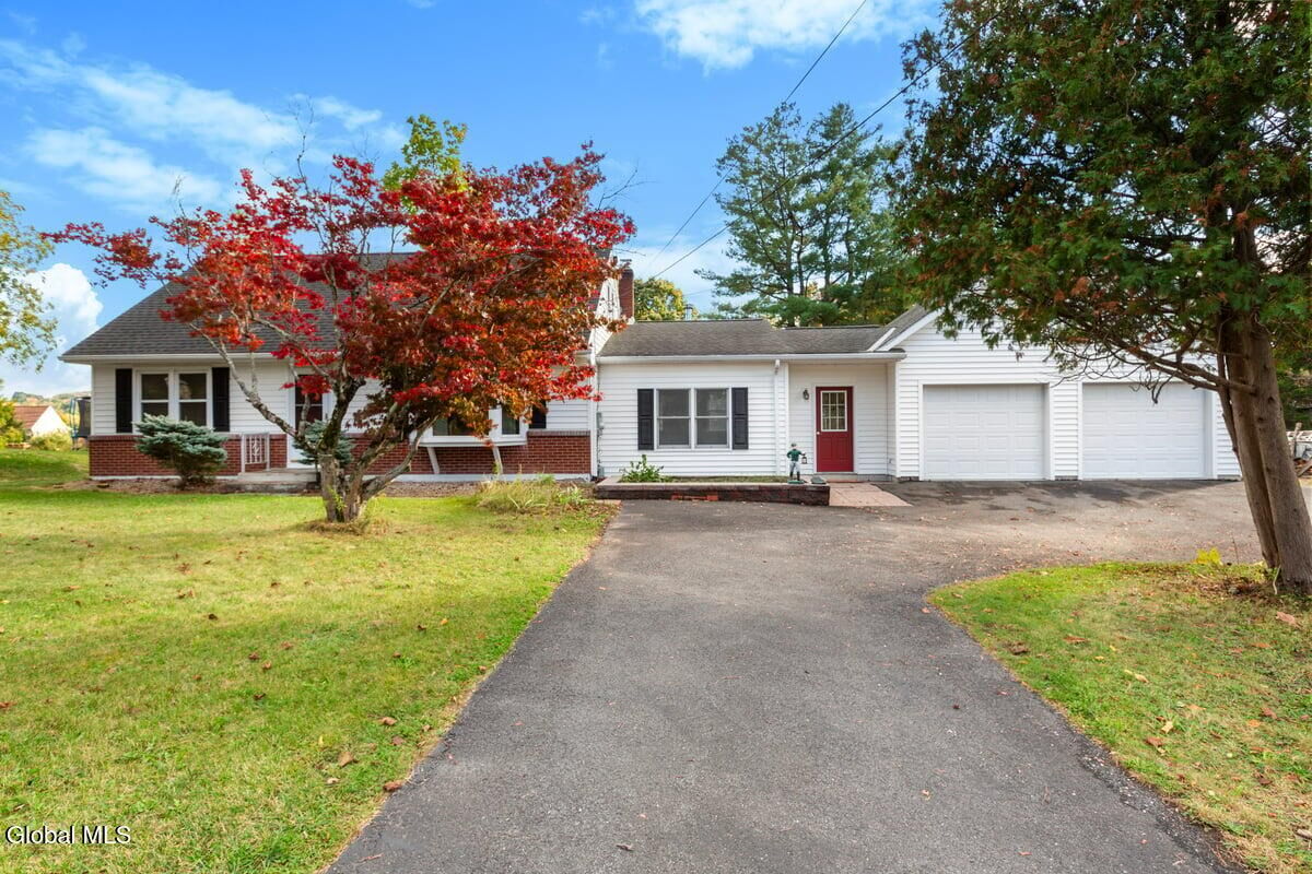 Property Photo:  542 McChesney Ave Extension  NY 12180 