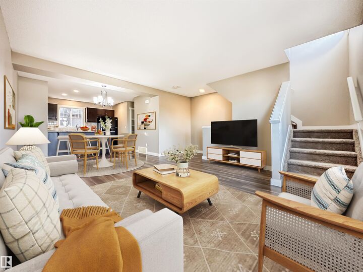 Property Photo: 1005 Graydon Hill Boulevard SW 44 AB T6W 3J5