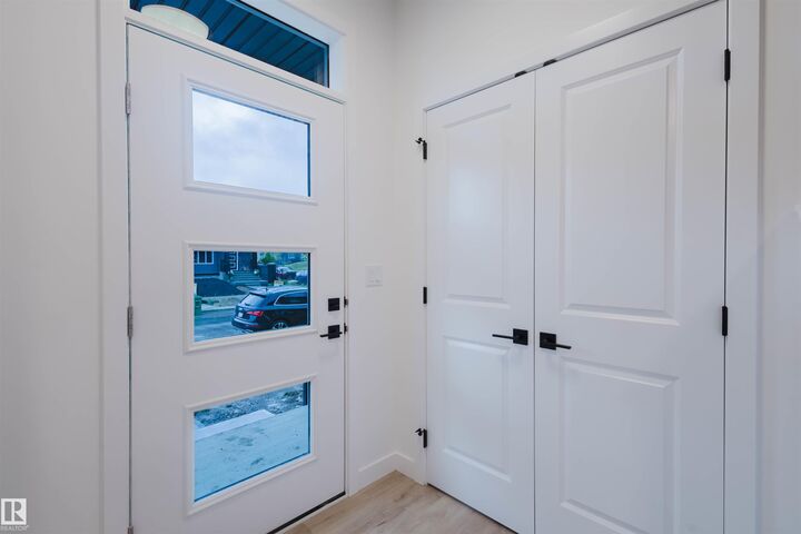 Property Photo:  2130 Crossbill Lane NW  AB T5S 0W3 