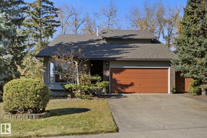 1804 114 Street NW  Edmonton AB T6J 4V1 photo