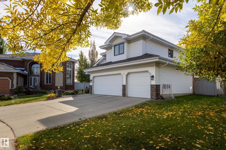Property Photo: 91 Cormack Crescent NW AB T6R 2E5