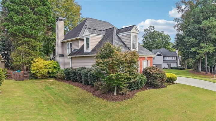 Property Photo:  3820 Ridge Point Drive  GA 30024