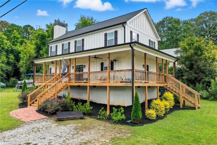 Property Photo: 204 North Avenue GA 30151