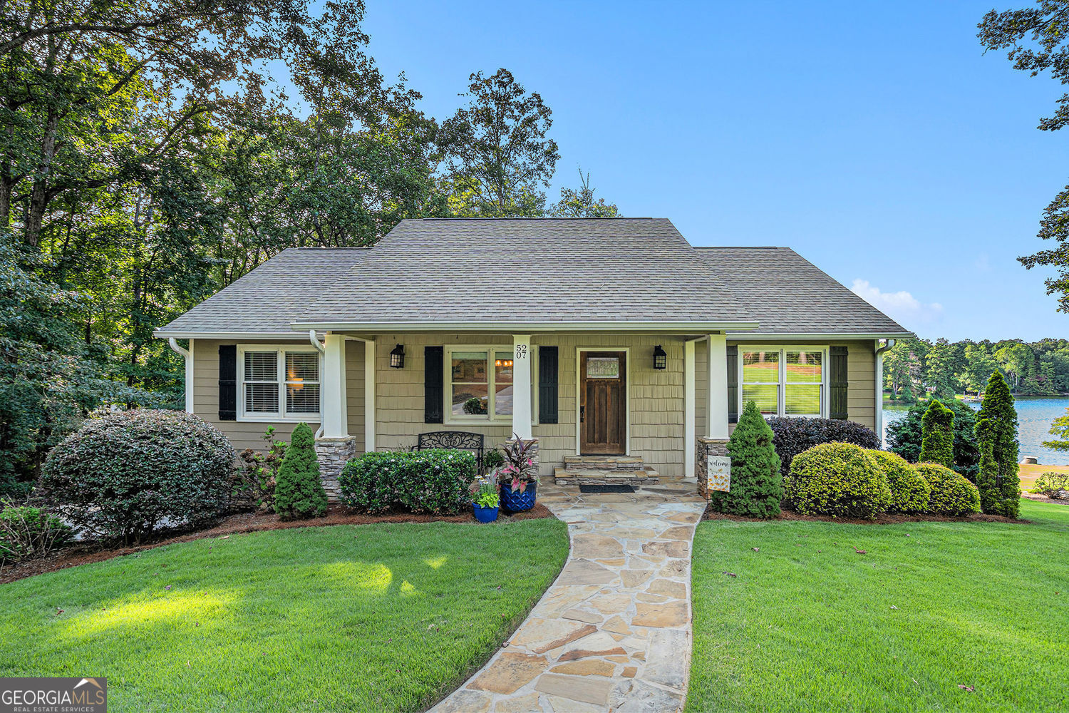 Property Photo: 5207 Pine Place GA 30180
