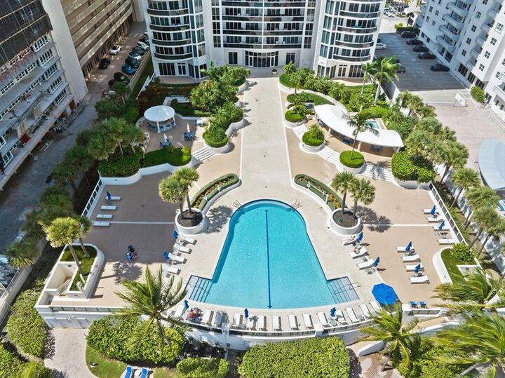 Property Photo: 4240 Galt Ocean Dr 1704 FL 33308