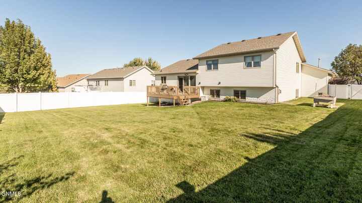 Property Photo: 4708 Boulder Ridge Road ND 58503