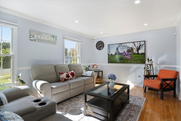 Property Photo: 710 Whitenack Ct NJ 08844