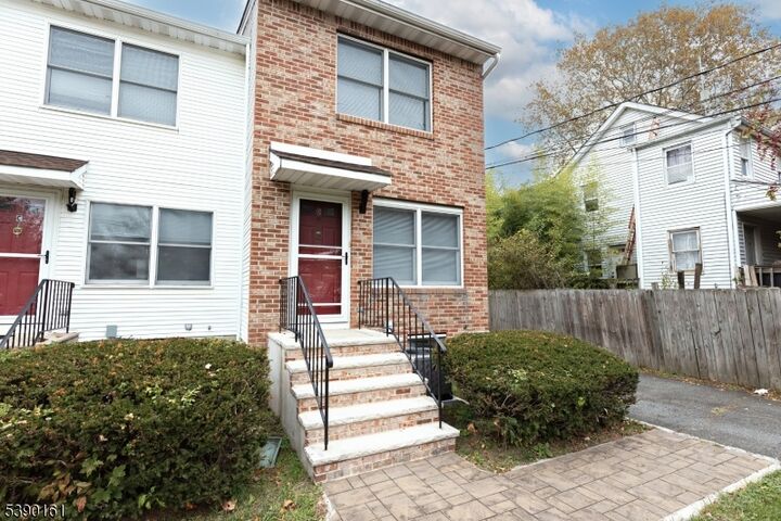 Property Photo:  7 Emmett Ave Unit D  NJ 07960 
