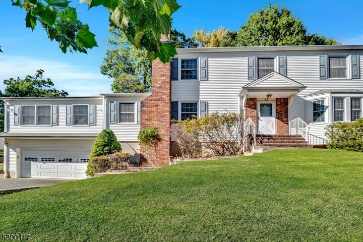 Property Photo:  13 Remrose Ledge  NJ 08812 