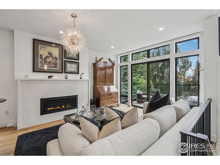 Property Photo:  594 Saint Paul St  CO 80206 