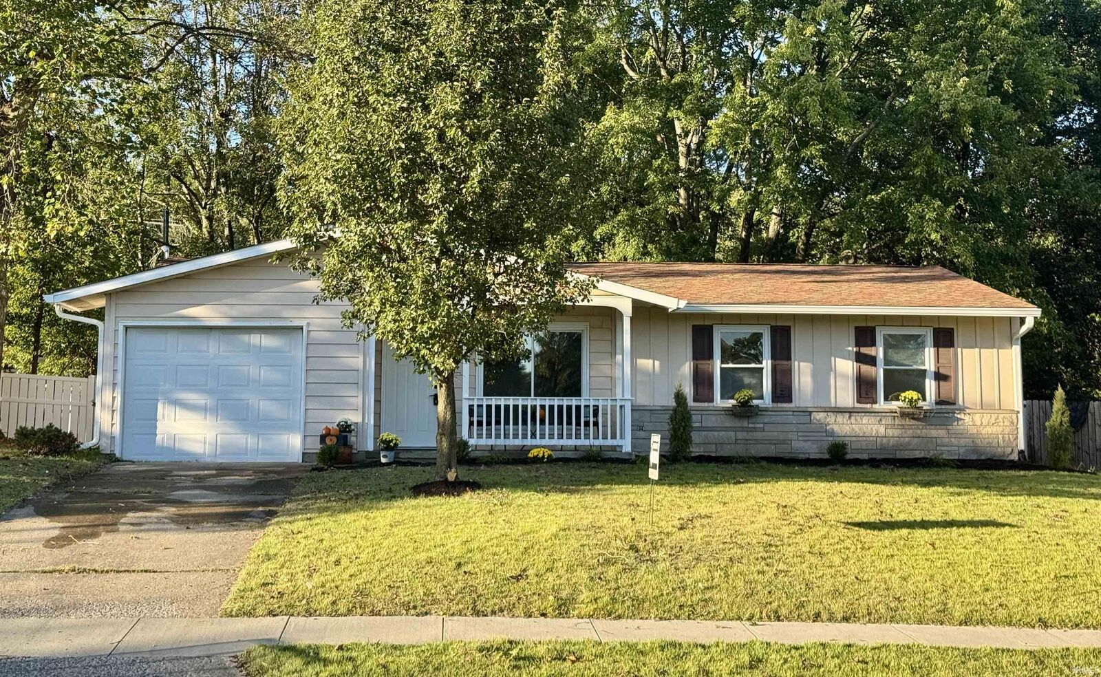 Property Photo: 3842 W Fairington Drive IN 47403