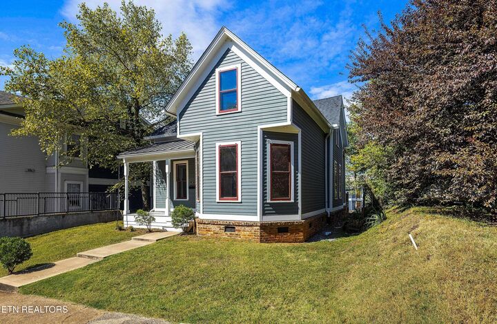 Property Photo: 1815 Highland Avenue TN 37916