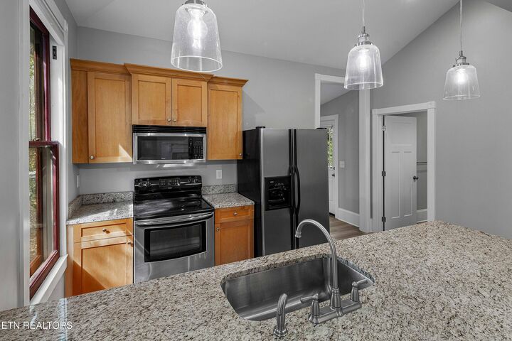 Property Photo: 1815 Highland Avenue TN 37916