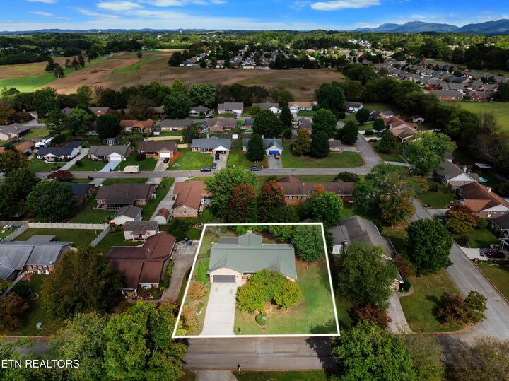 Property Photo: 1420 Hartford Ave TN 37803