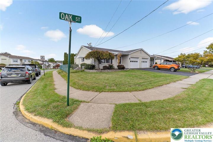 Property Photo:  1026 Oak Street  PA 18037 