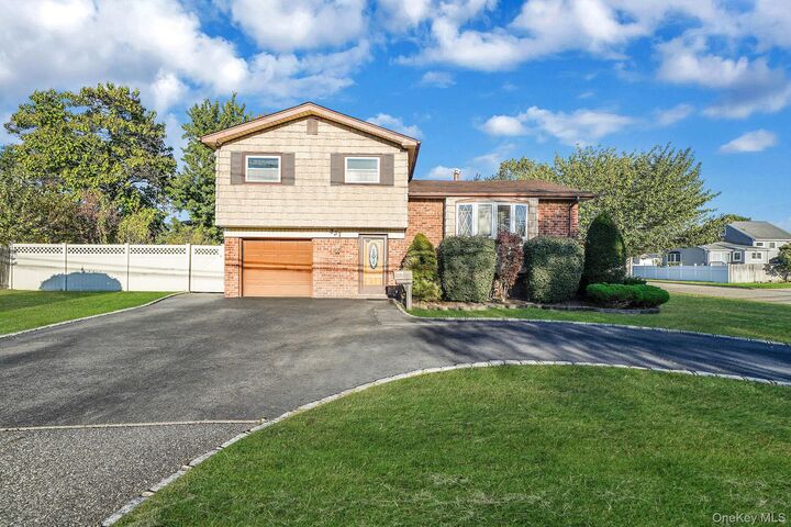 337 W 20th Street  Deer Park NY 11729 photo
