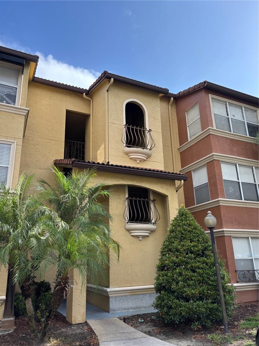 Property Photo: 5124 Conroy Road 623 FL 32811