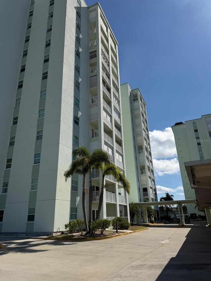 Property Photo:  420 64th Avenue 101  FL 33706