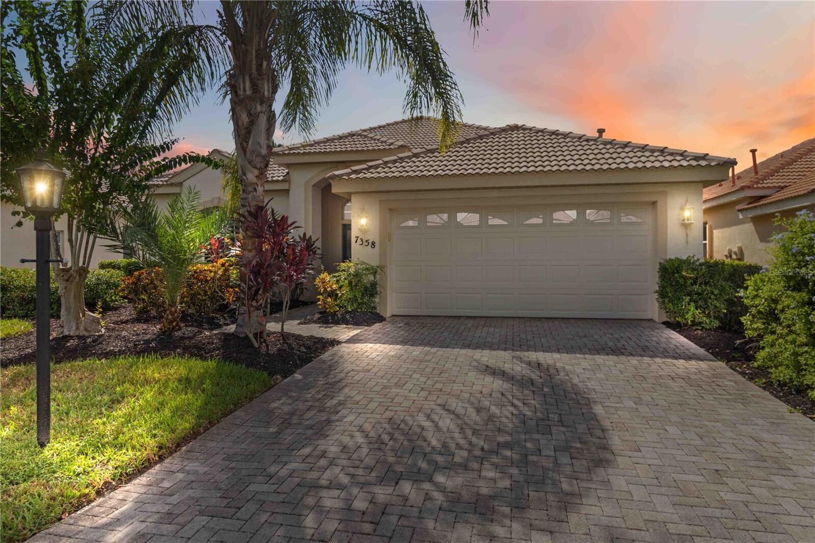 Property Photo: 7358 Stanhope Court FL 34238