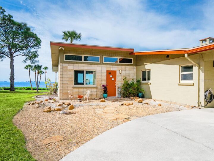 7608 Westmoreland Drive  Sarasota FL 34243 photo