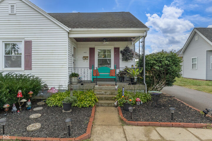 Property Photo:  1419 25th Street  IN 47201