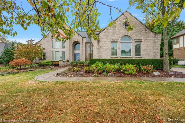 37907 Turnberry Court  Farmington Hills MI 48331 4811 photo