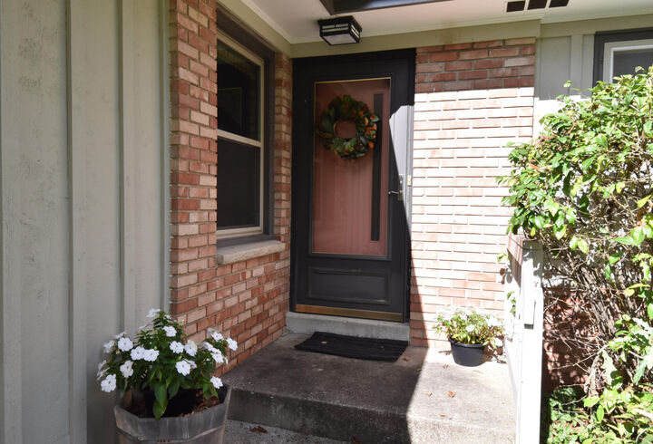 Property Photo: 700 Kentwood Dr WI 53402