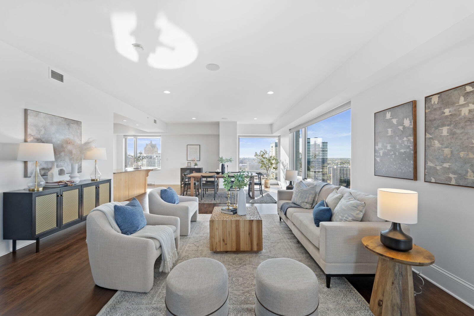 Property Photo: 923 E Kilbourn Ave 1903 WI 53202