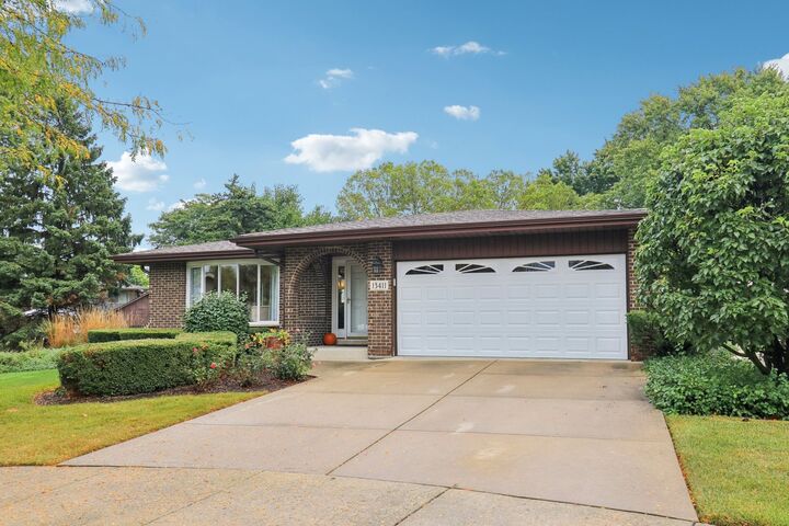 Property Photo: 13411 Westgate Court IL 60462