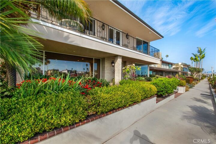 Property Photo: 5585 E Corso Di Napoli CA 90803