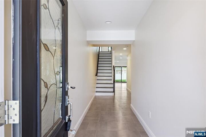 Property Photo:  284 Knox Avenue #B  NJ 07010 