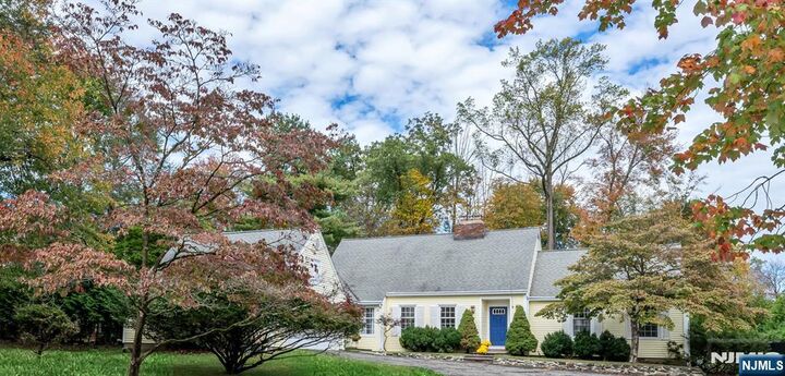 Property Photo:  17 Holly Drive  NJ 07458 