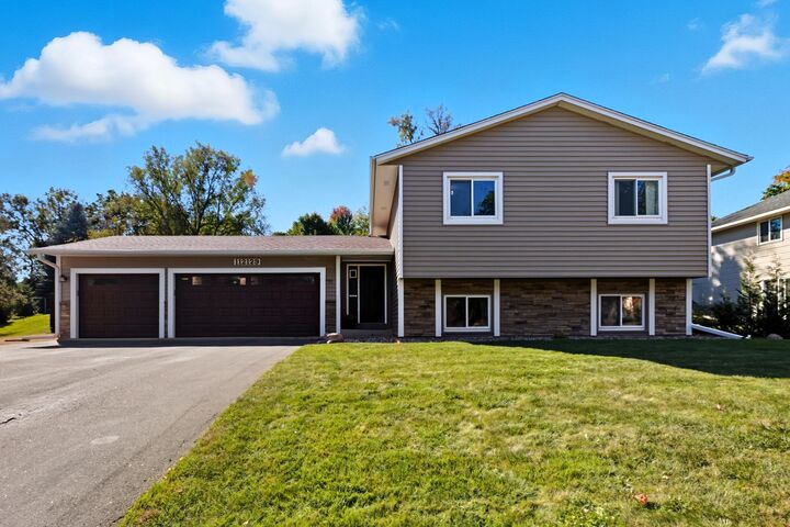 112129 Haering Lane  Chaska MN 55318 photo
