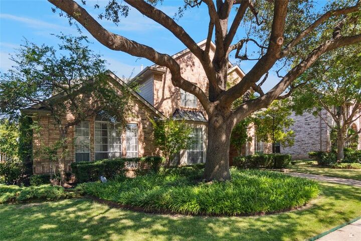 Property Photo: 6421 Glenhollow Drive TX 75093