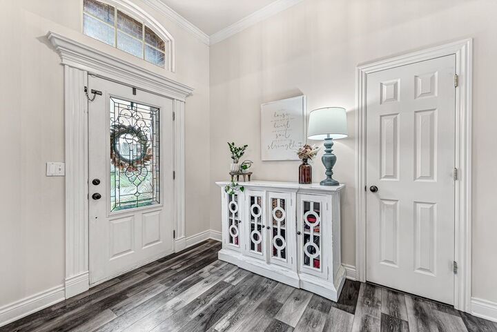 Property Photo: 206 W Camelot Drive AR 72756