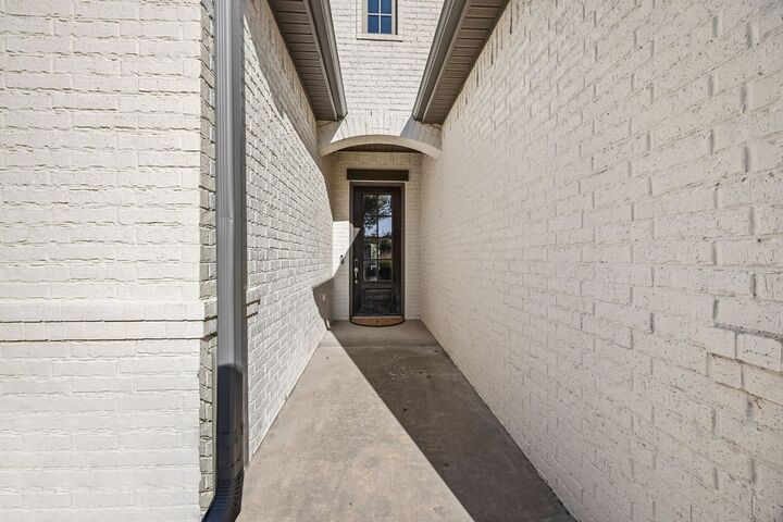 Property Photo: 2508 SW Nottingham Avenue AR 72713