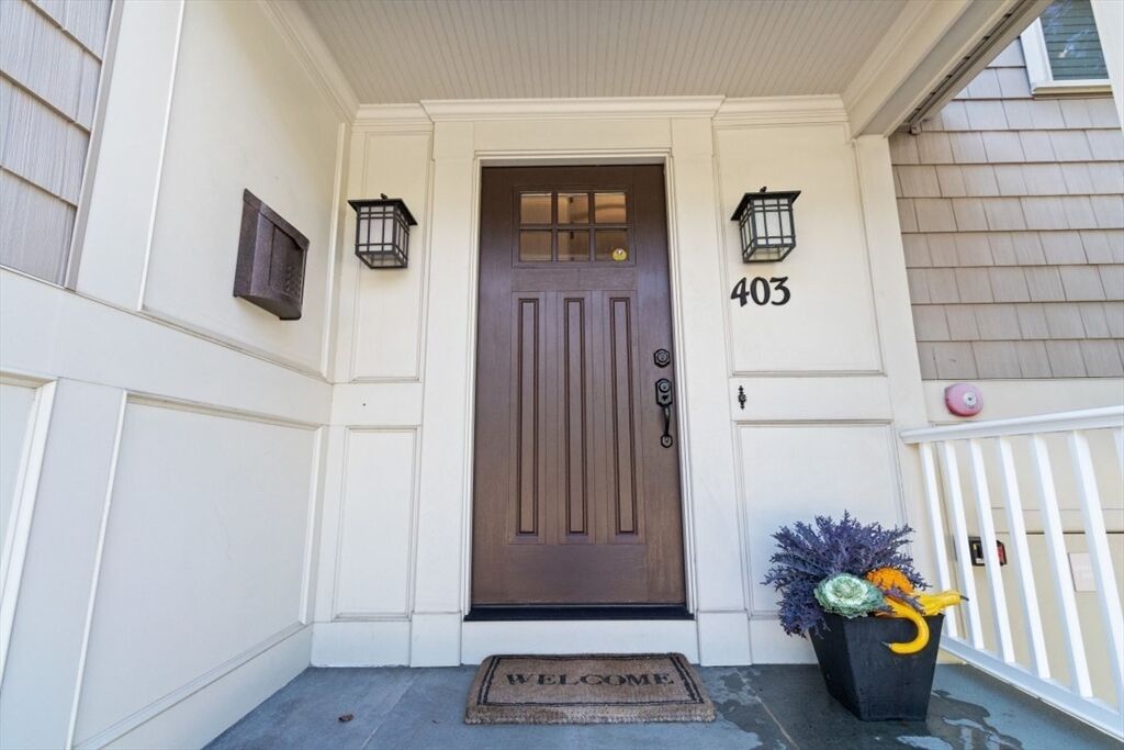 Property Photo:  403 Hunnewell St 403  MA 02494 