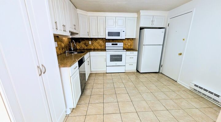 Property Photo:  118 Parker Street 16  MA 01720 