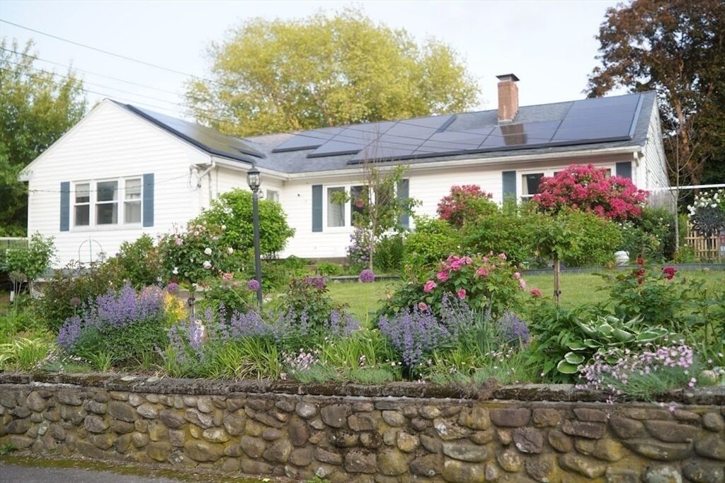 Property Photo: 8 Margaret Rd MA 02067