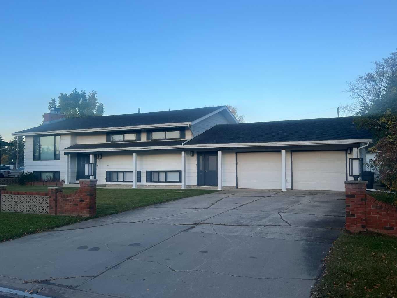 Property Photo:  309 4 Street NE  AB T0G 2A2 