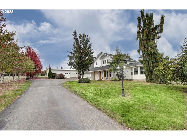 Property Photo: 18717 NE 208th Ct WA 98606